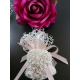 Cuore con roselline a rilievo in gesso ceramico profumato