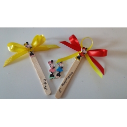 Segnaposto bottoncini Minnie in legno su astine