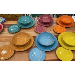 Servizio piatti in ceramica